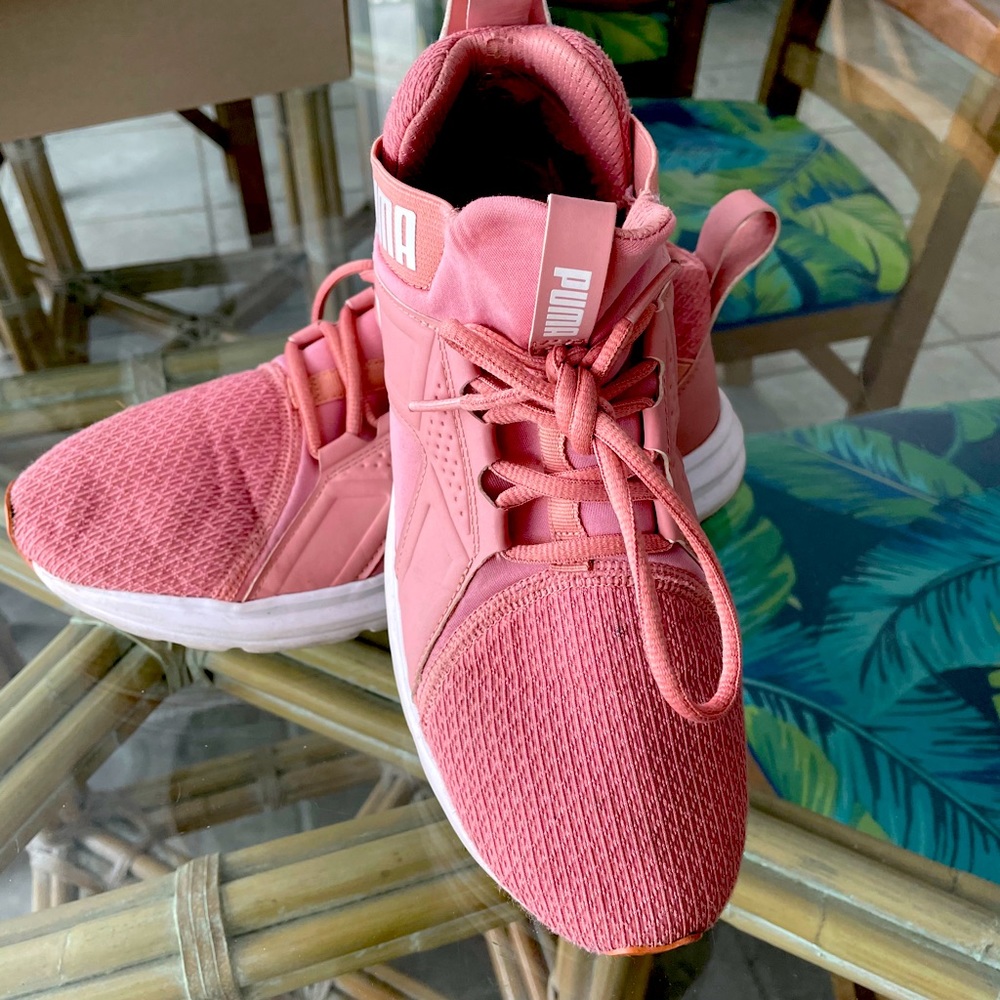 Woman’s PUMA Cross Train Shoe